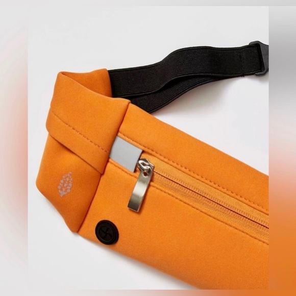 A22. NWOT Free People Runner Sling - Picture 2 of 5